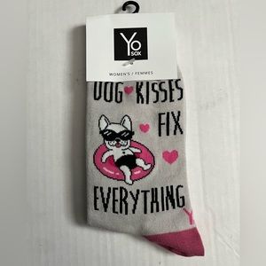 Dog Kisses Fix Everything Women’s Socks